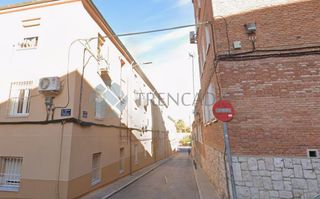 Pis a CL LAVIANA  Pl: Pt:  MADRID (MADRID)