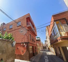 Pis  Cl doctor moliner  bl:* es: pl: pt:  sagunto / sagunt (valencia)