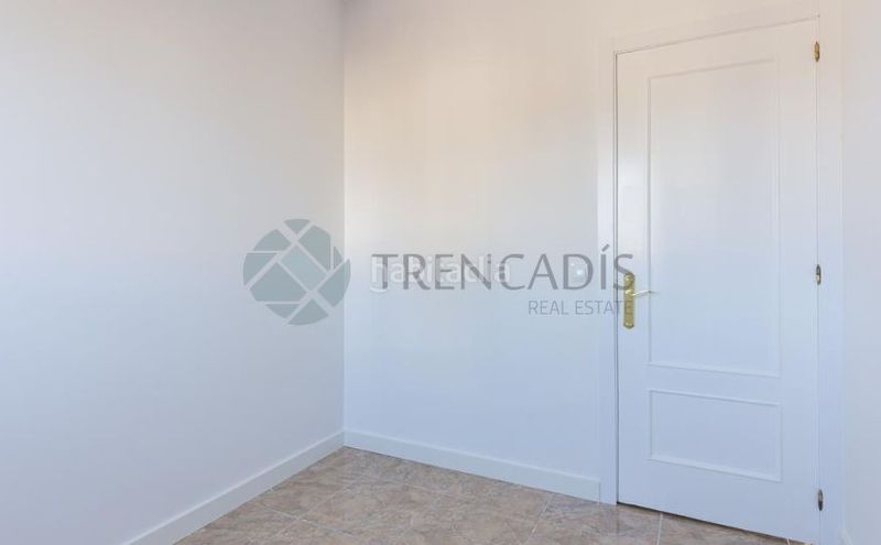 Foto 01c77152-48ee-48fe-b8ff-3bf2c4e16a6d. Pis a Valdeacederas Madrid