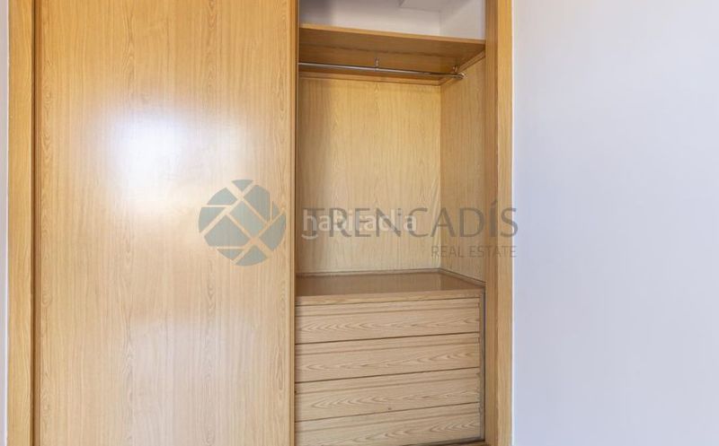 Foto 6b520a02-97bc-4d20-bed0-4d424bd989a9. Pis a Valdeacederas Madrid