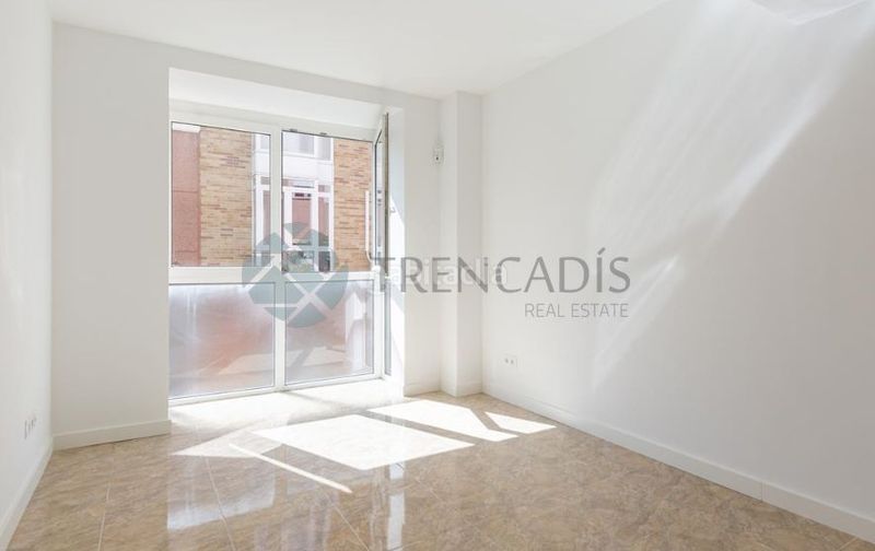 Foto c55c8f54-b44c-48a9-889d-b02a2891edcd. Pis a Valdeacederas Madrid