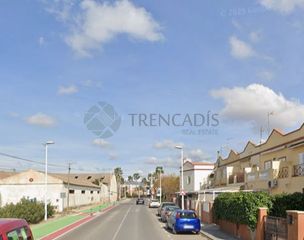 Pis a CL CENSALS  Es: Pl: Pt:  LLIRIA (VALENCIA)