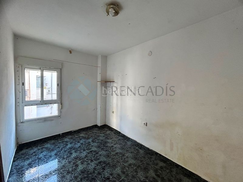Foto c0f68c1c-9149-4540-bb79-58e1f9425b27. Piso en Centro Chiva