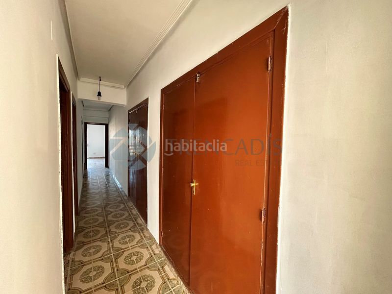 Foto abc483d3-d513-4f54-be1e-95579778c08a. Pis a Camí Reial Valencia