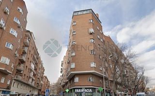 Appartement  Cl embajadores  es: pl: pt:a  madrid (madrid). Piso ocupado por persona sin justo títuloeste inmueble debido a