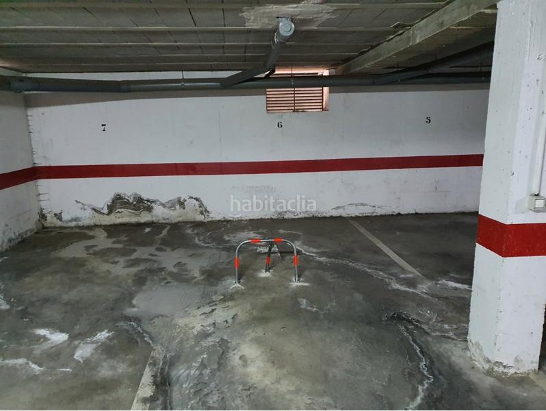 Foto 6b1ae997-3c15-4c80-a427-1296aa835d5e. Parking voiture dans Camas