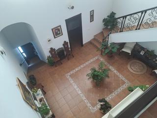 Casa  Calle de la alondra. Venta de local y vivienda tipo duplex