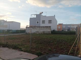 Terreny residencial  Clara campoamor. Terreno en calle clara campoamor, cantillana