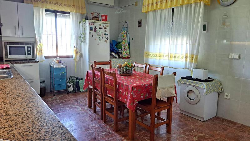 Foto 2756aecb-f819-4b54-8d6d-dc470e2a3412. Casale con parcheggio piscina in Mairena del Alcor