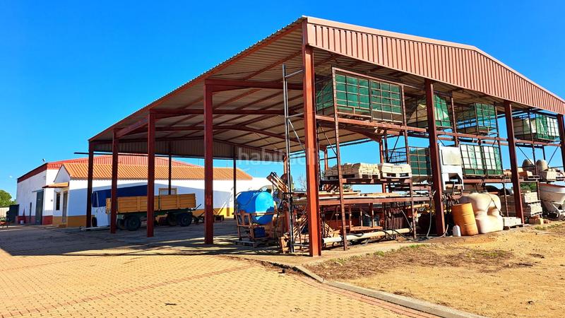 Foto 5fbffa8c-220c-44e6-845f-8b43a9e5f322. Casale con parcheggio piscina in Mairena del Alcor