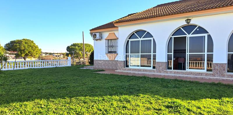 Foto 682c7172-273c-471d-a4d4-8b94d69e3bae. Casale con parcheggio piscina in Mairena del Alcor