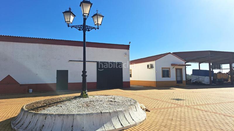 Foto ce713865-01d4-4344-bdea-d37104bc894f. Casale con parcheggio piscina in Mairena del Alcor