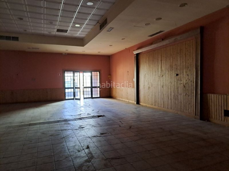 Foto ba3fbe42-2a4d-4816-b1bc-ed7fb27862b3. Lloguer local comercial a Villaverde del Río