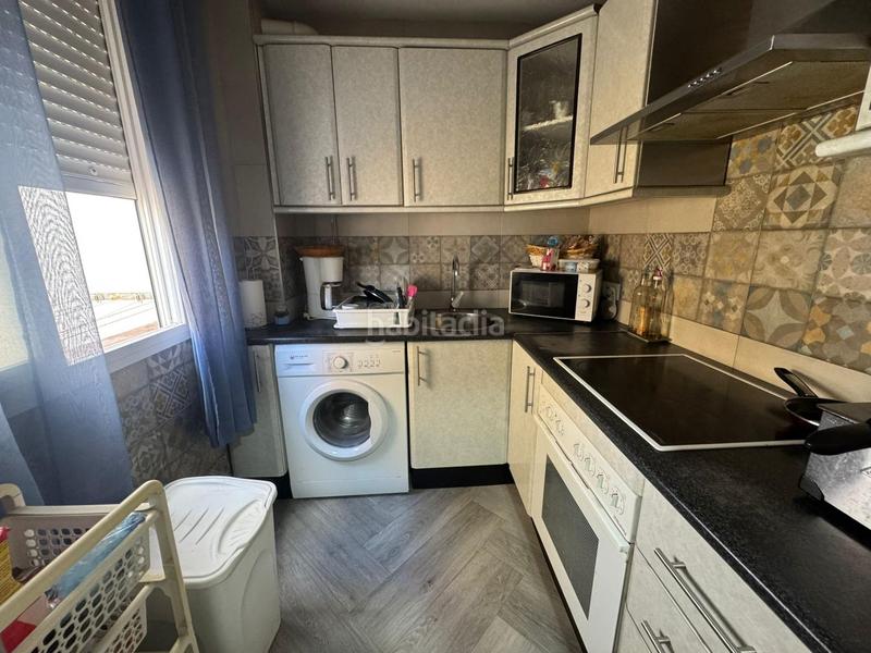 Foto d9b5b1da-5e32-408e-b5c9-70a646400a1f. Pis a calle santa barbara 11 a El Carmen San Fernando