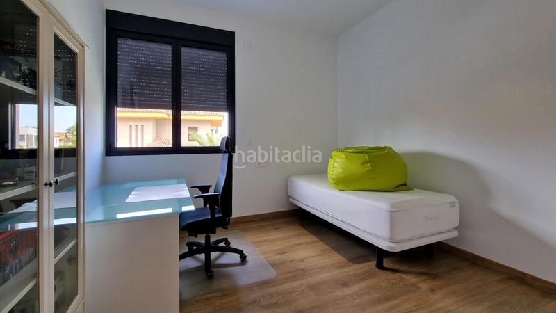 Foto 93328b0f-f8da-437c-bdde-6b605ce62067. Chalet mit parking in Valencina de la Concepción