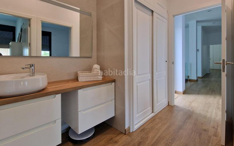 Foto b59494d7-2aa9-4f01-ab23-7243ff6ca8ff. Chalet mit parking in Valencina de la Concepción