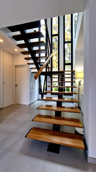 Foto db0169f8-3fde-4f58-a4af-42a228d3cac0. Chalet mit parking in Valencina de la Concepción