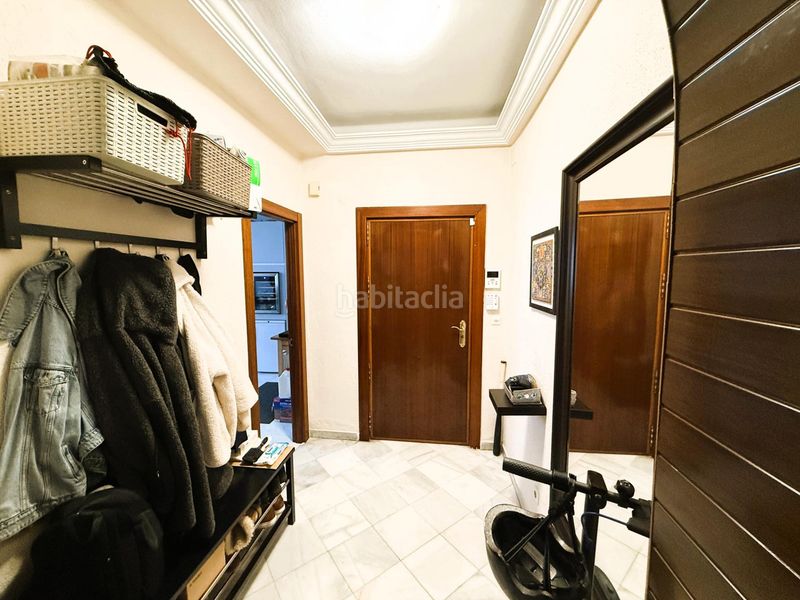 Foto ca0f4c8b-36f0-43c2-8e6a-098ac11c6c17. Pis amb calefacció a La Buhaira Sevilla