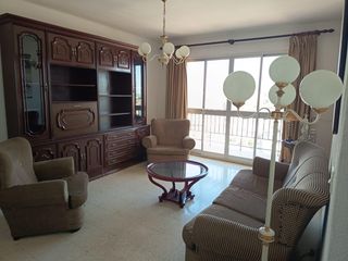 Apartamento  Calle leon 2. Piso en barrio alto san juan de aznalfarache