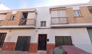 Pis a Calle costa y llobera 67. Inmueble ocupadosin posesión. piso en venta en su eminencia sevi