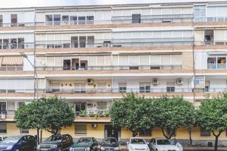 Pis  Calle ciudad de onteniente 4. Gran bajo en el corazón de alcosa! patio, lavadero y potencial p