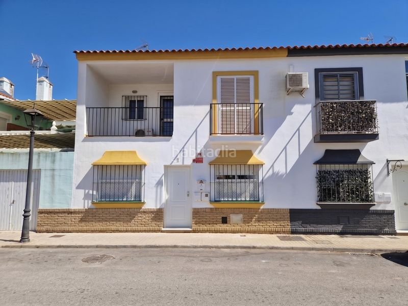 Foto 1f635da1-8f1f-4fa0-a493-1f31bbb461a7. Casa adossada amb calefacció a Umbrete