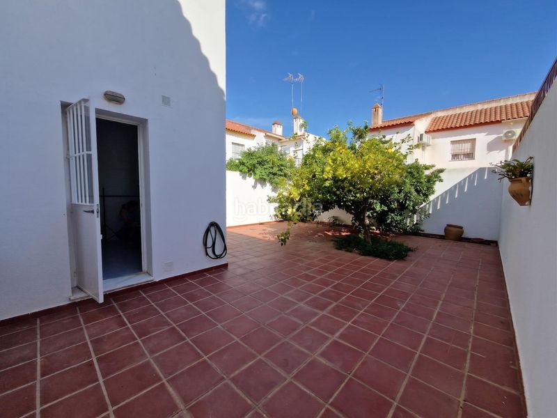 Foto c7875ffe-70c9-4020-92e4-87af6f988376. Casa adossada amb calefacció a Umbrete
