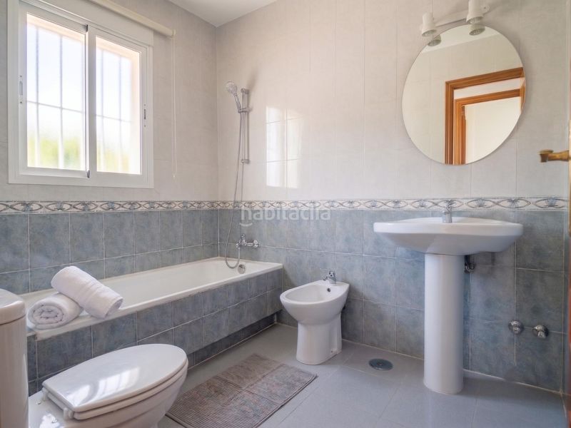 Foto fcada71a-283f-45d3-9c74-8d36fc863908. Casa adossada amb calefacció a Umbrete