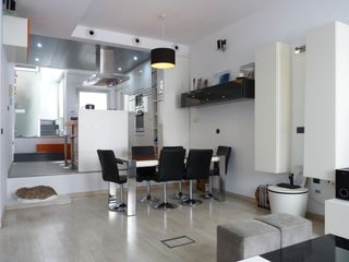 Semi detached house  Cabalga. Exclusiva casa de 3 plantas con piscina privada en el centro de