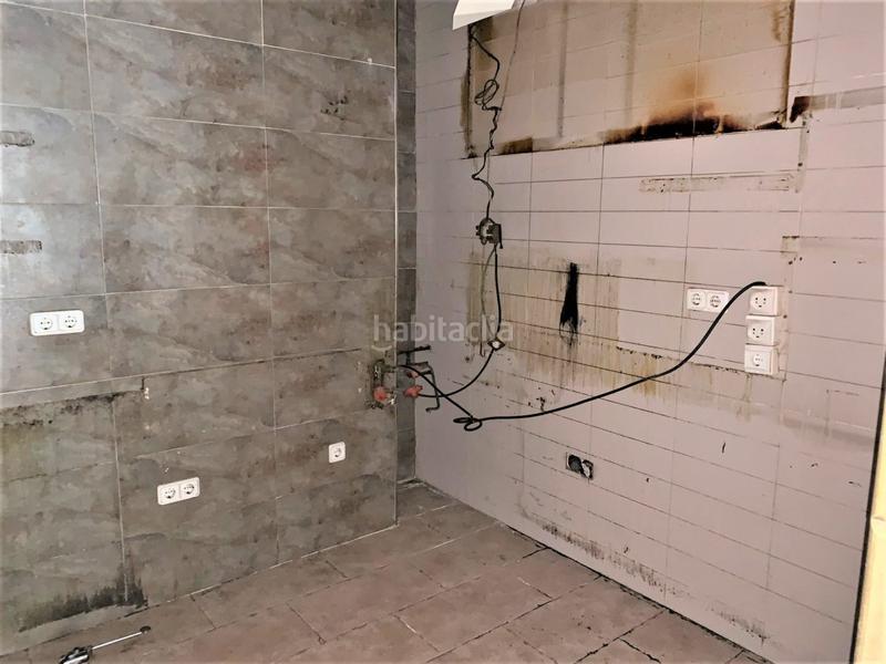 Foto bf18b2ae-1202-4ebd-9a6b-364794ab4e47. Alquiler local comercial  av. de las fuerzas armadas en Granada