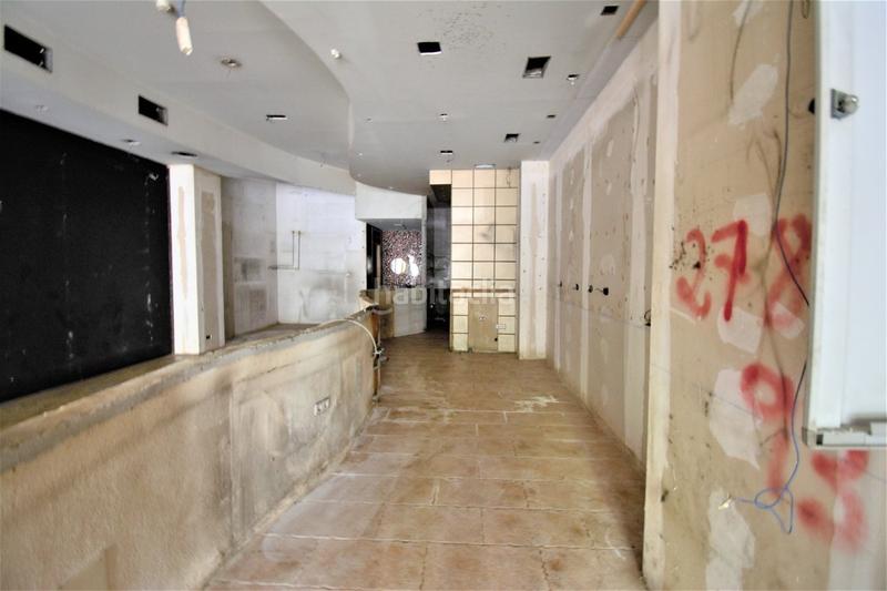 Foto c0a7d2a4-e3a7-4725-9fe3-91504117fdab. Alquiler local comercial  av. de las fuerzas armadas en Granada