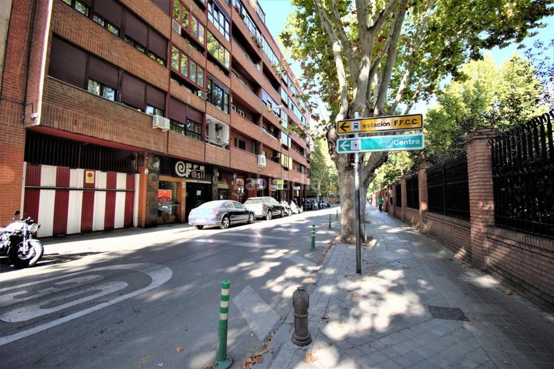 Foto ac0a4786-fdcd-42f2-81fa-3cc1403ece58. Location local commercial dans Plaza de Toros Granada