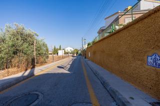 Terreny residencial a Huétor Vega. Compra tu parcela para hacer la casa de tus sueños a 5 min de gr