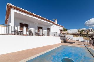 Casa a Altos de la Zubia. Casa una sola planta en altos de la zubia