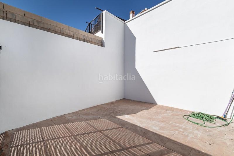Foto 3dbb00c4-63c2-49e9-bc99-429711412066. Casa  una sola planta en Altos de la Zubia en Zubia (La)
