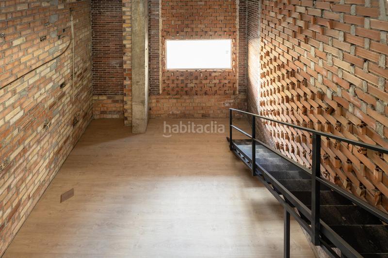 Foto a0e8be93-ebe9-4cdc-8f6b-2001e00b56d6. Local comercial a Plaza de Toros Granada