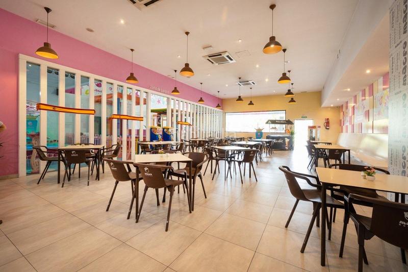 Foto f93d83ae-2422-49fa-a89c-922fe17c3227. Geschäftsraum in Fígares Granada