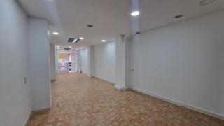 Location Local commercial à Camino de Ronda. Oportunidad de local en emperatriz eugenia