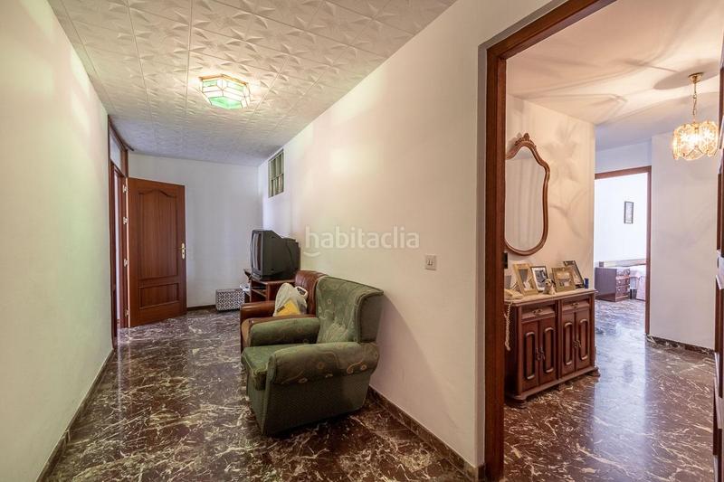 Foto ce0fee06-9a33-416a-a582-b0dfc7fae994. Piso en plaza maria de los angeles 1 piso en el centro en Guadix