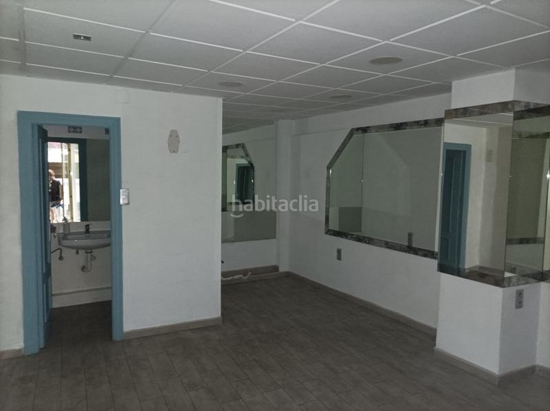 Foto de6d9eea-58e3-461d-a7da-6c1d0daedfb7. Alquiler local comercial local en alquiler en manuel de falla en Granada