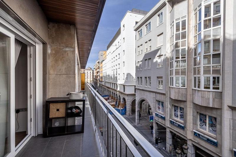Foto 0b94e608-29ef-41a6-aada-b9c78477d59d. Piso en plaza del campillo 5 magnifico piso reformado con todo lujo de detalles en pleno centro... plaza del campillo! en Granada