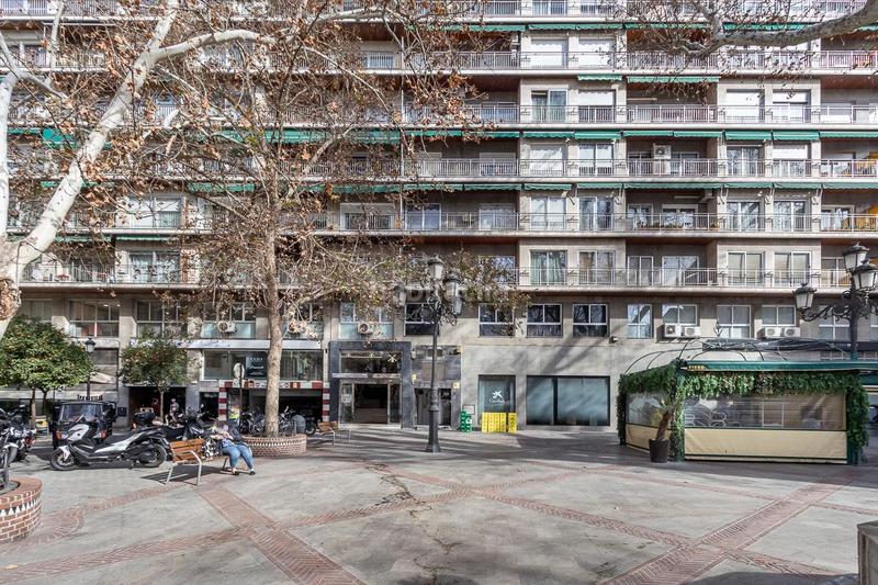 Foto 65d39716-9f5b-406e-8ff3-5ba3f170cc20. Piso en plaza del campillo 5 magnifico piso reformado con todo lujo de detalles en pleno centro... plaza del campillo! en Granada