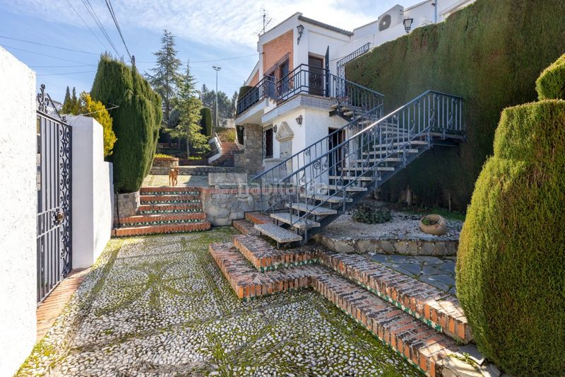 Foto 7776b8c1-71ec-4377-8fd5-2eb89e5422d0. Xalet amb aparcament piscina a Barrio de la Vega Monachil