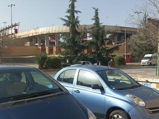 Location Local commercial à Barrio de Zaidín. Rebajado local en alquiler frente al estadio nuevo los carmenes!