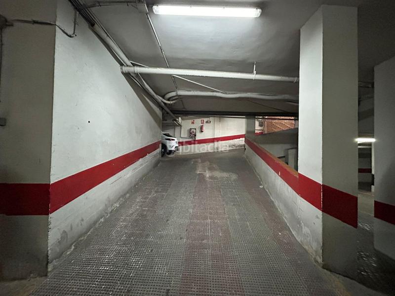 Foto 19d42dac-41d7-444a-b2e3-f32a494f11d4. Parking coche plaza de garaje en Pajaritos en Pajaritos Granada