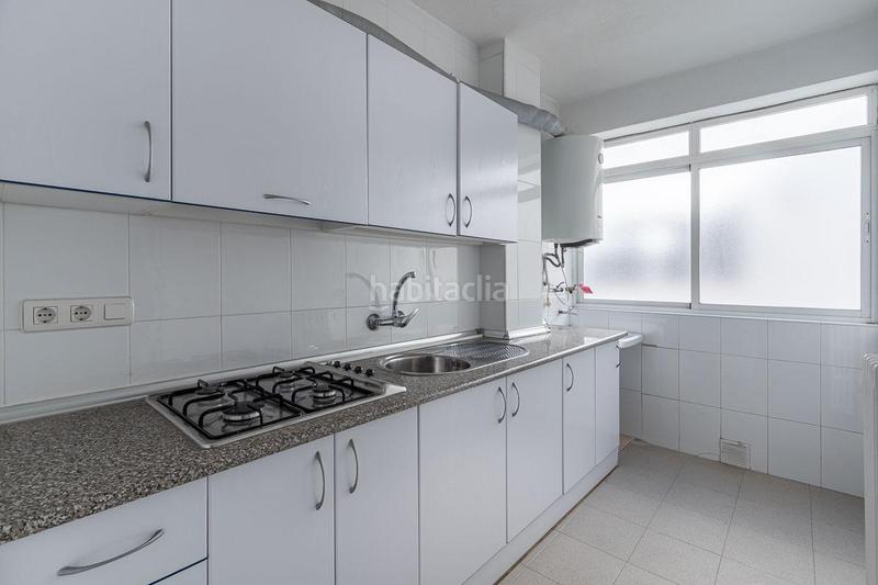 Foto 31b5b99d-990f-4b50-a82a-34ea0637eead. Rent flat with heating in Pajaritos Granada