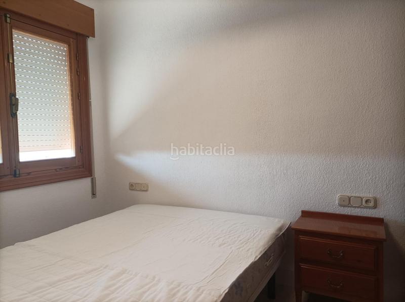 Foto f9e7c084-babd-423f-8a2a-ad50c284a976. Lloguer pis a Barrio de Zaidín Granada