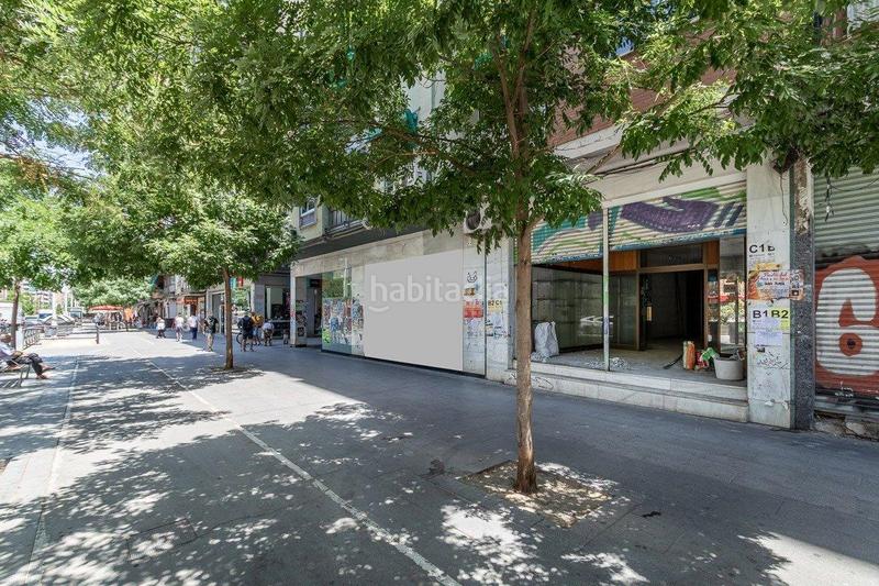 Foto b1d675ad-e9e2-4357-a16d-aa3d1232bd32. Alquiler local comercial gran local en Camino de Ronda en Granada