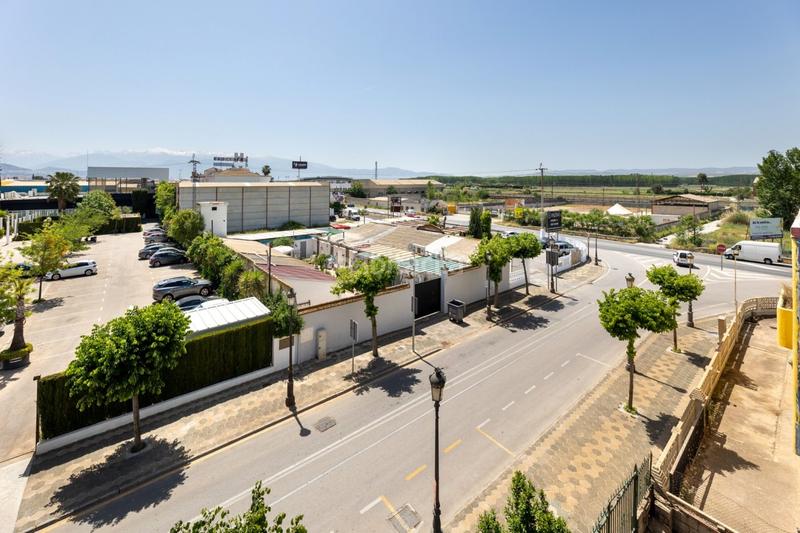 Foto 5a0cd3dd-c596-4275-8a7f-9ea5005b79f1. Edificio precioso edificio en Atarfe