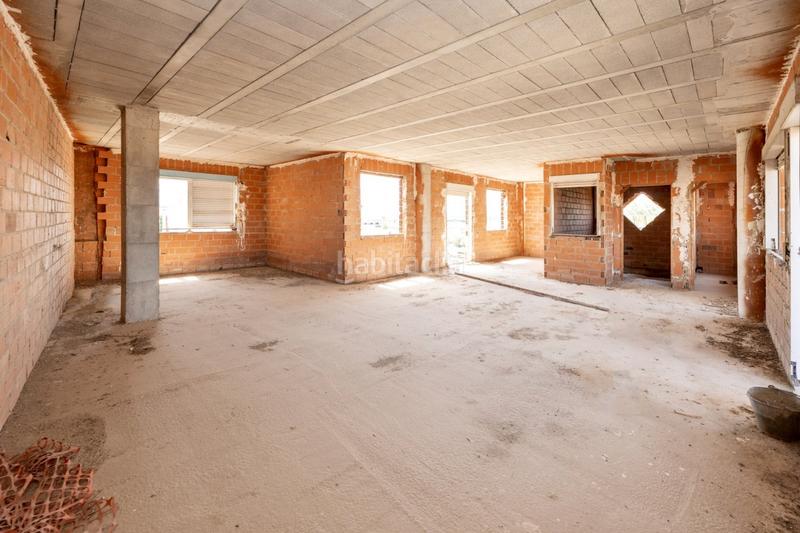 Foto b8c6c7f4-2fa1-40b6-8a1b-0c8750f58463. Edificio precioso edificio en Atarfe